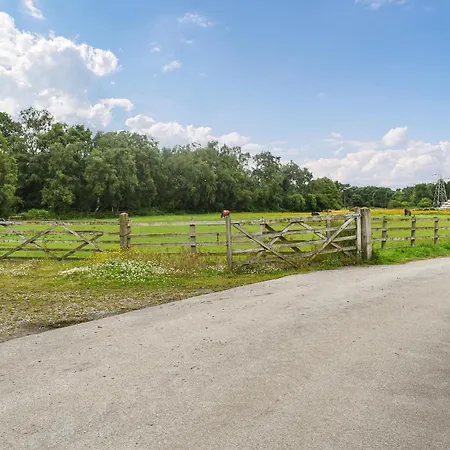 בית נופש Woodland View - Uk47649